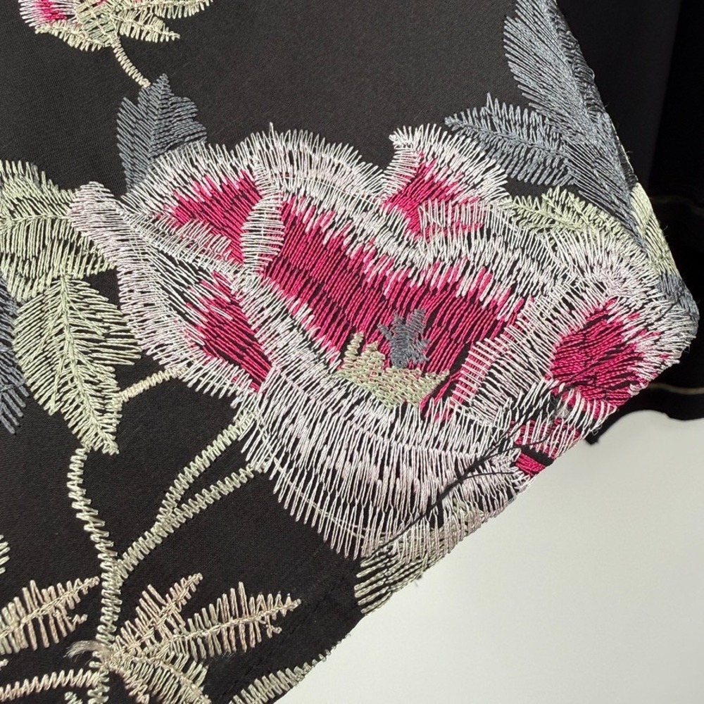 Free People‎ Womens Kimono Sleeve Embroidered Poncho Top Black Size S Boho Fairy - Picture 11 of 16